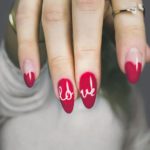 Nail Art Minimaliste : Élégance et Simplicité sur Vos Ongles